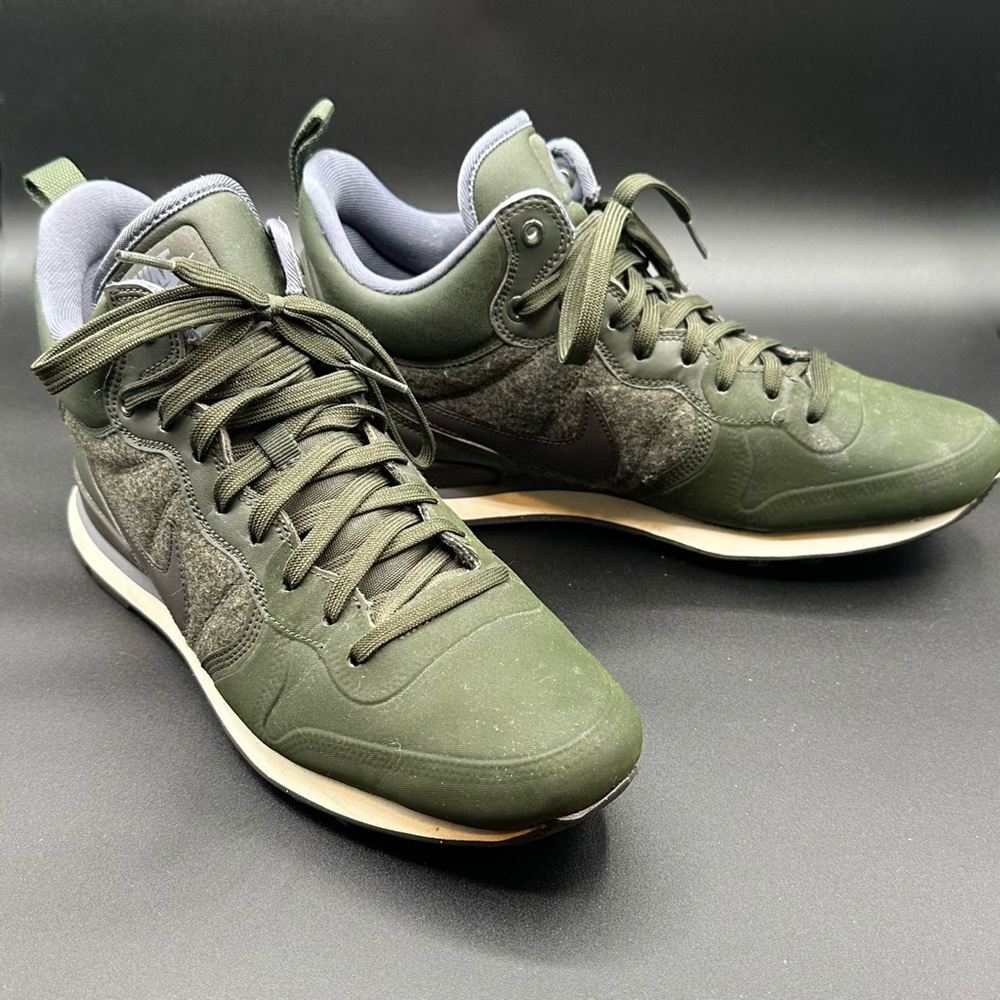 Men's Green Athletic Shoes - Picture 1 of 7